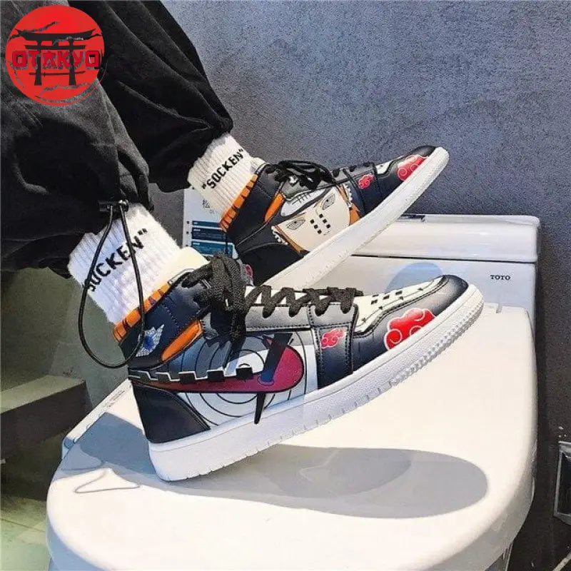 Sneakers Pain - Naruto Shippuden™