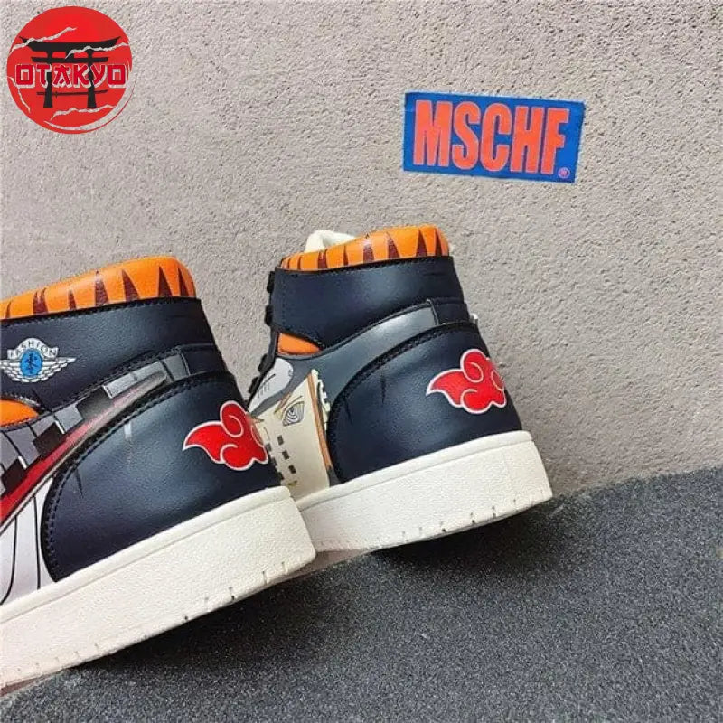 Sneakers Pain - Naruto Shippuden™